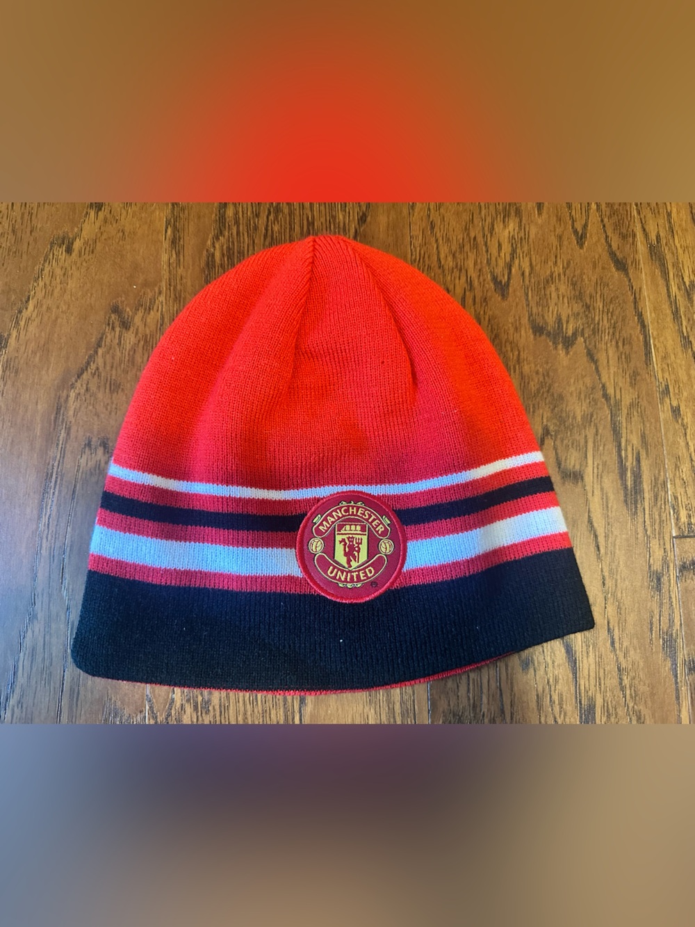 Manchester United Reversible Kids Red & Black Knit Beanie Hat Like New